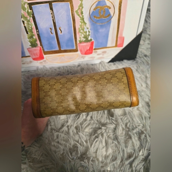 Celine Brown & Gold Vintage Signiture Monogram Small Clutch/Crossbody (EUC)(D03) - Picture 2 of 9